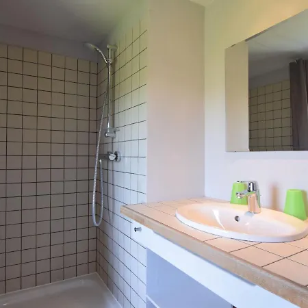 Ferienhaus Heritage Holiday Home In Humain With Private Garden