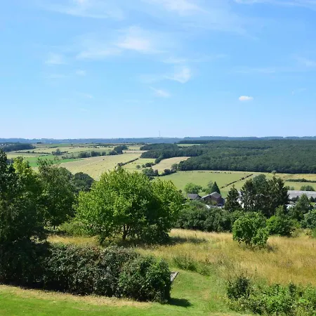 Heritage Holiday Home In Humain With Private Garden Ferienhaus