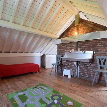 Heritage Holiday Home In Humain With Private Garden Ferienhaus