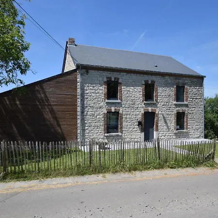 Heritage Holiday Home In Humain With Private Garden Ferienhaus *